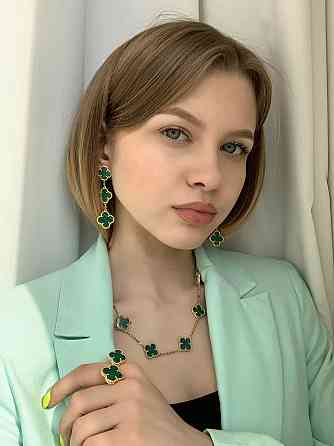 Тройные серьги клевер зеленые в лимонном золоте / Сережки Ванклиф (Vancleef) под малахит Одесса
