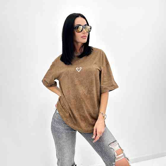 Базовая футболка с принтом 