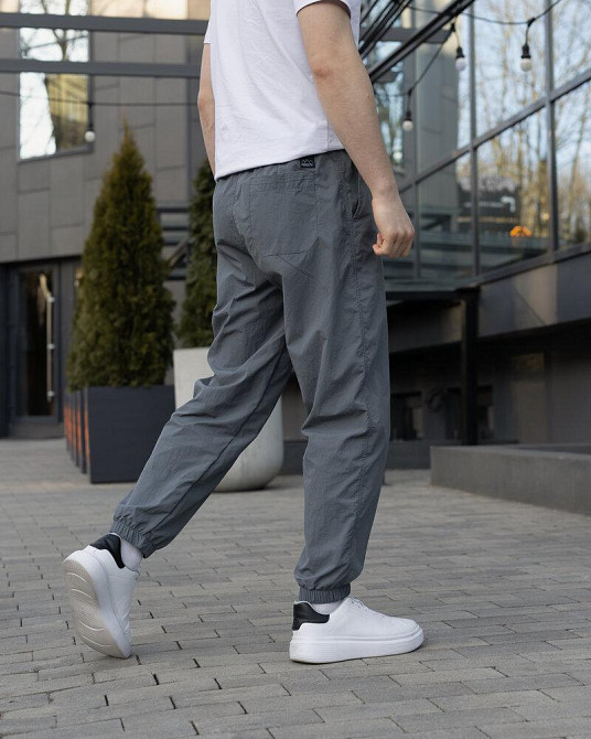 Чоловічі джогери темно-сірі плащівка спорт Pobedov Ground Київ - фото 6