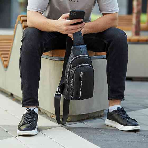 Чорна чоловіча сумка-слінг з натуральної шкіри Київ