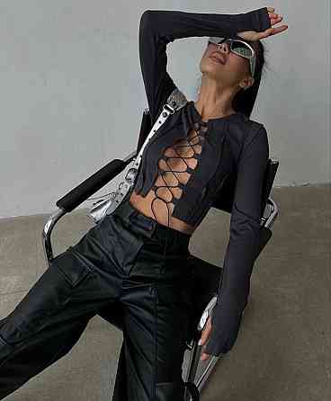 Жіночий стильний привабливий топ із довгим рукавом на шнурівці рубчик мустанг Чорний, 40/44 Одеса