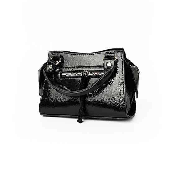 Сумка женская лаковая, вместительная стильная сумочка на молнии, Черный Каменец-Подольский