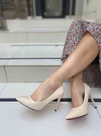 Loretta Туфлі жіночі LORETTA бежеві еко-шкіра каблук 10см 39р. (3735) Коломия