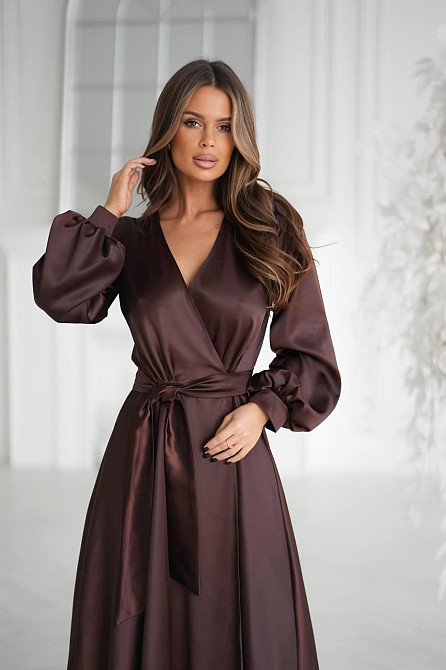 Женское платье на запах из атласа Одесса - изображение 1