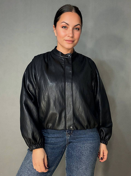Куртка жіноча Ou Mai 3351 з екошкіри бомбер на блискавці комір-стійка оверсайз чорна, чорний, XL Київ - фото 1