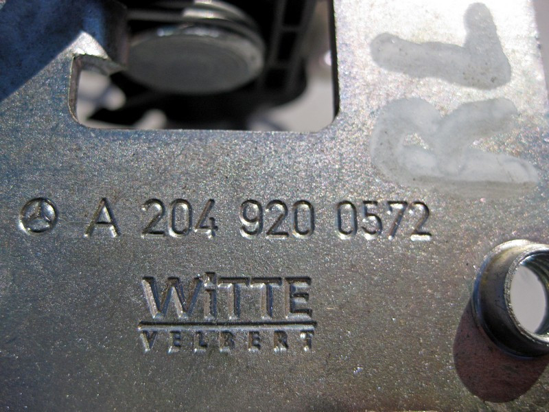 Mercedes-Benz  A2049200572 Замок спинки заднього сидіння CLS C218 C-Class W204 E-Class W212 Одеса - фото 3