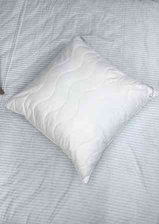 Подушка для сну гіпоалергенна Decorator Quilt 70x70х20 см, колір білий (84-174) Київ