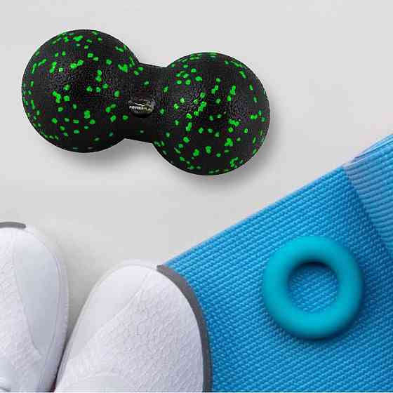 Масажний м'яч подвійний PowerPlay PP-4352 Epp foam peanut ball (d8*16cm.) Чорно/Зелений Кам'янське