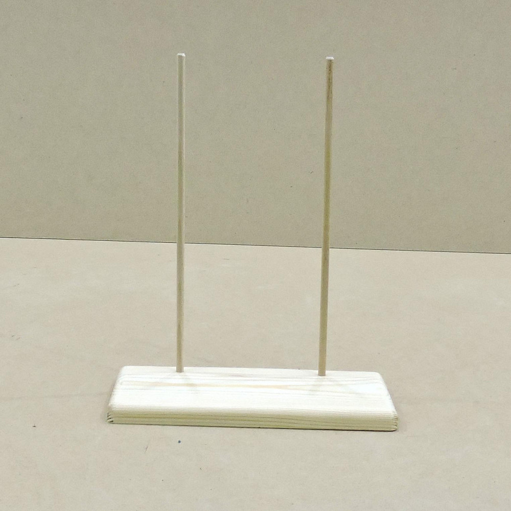 Подставка для кукол 