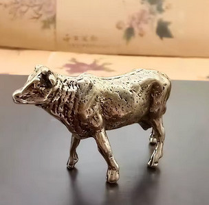 Фигурка из бронзы мини Корова Киев - изображение 2