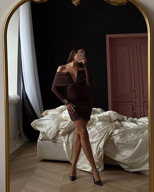 Женское привлекательное роскошное мини-платье с открытым декольте Шоколад, 46/48 Одесса - изображение 2