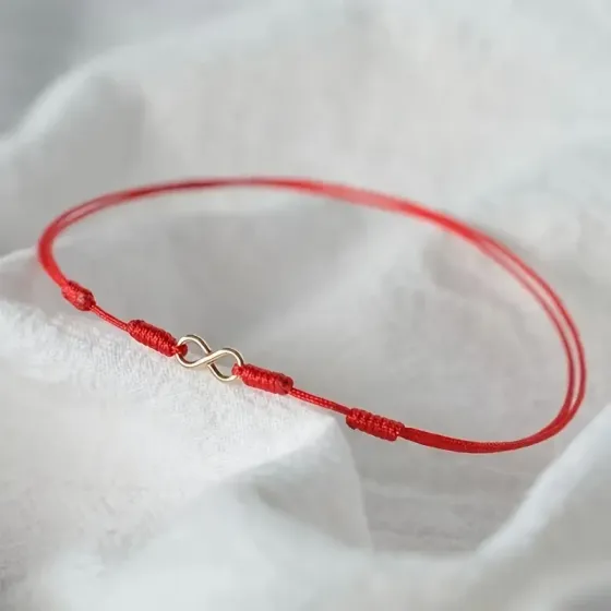 Красный браслет-оберег из шнура со знаком бесконечности, регулируемый Киев