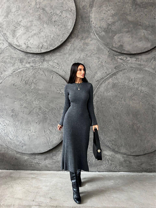 Женское базовое миди платье машинная вязка Графит Одесса - изображение 2