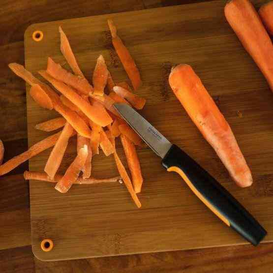 Нож для Корнеплодов с прямым лезвием 8 см Fiskars 