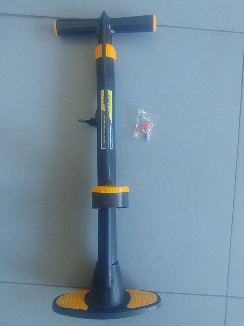 Насос ручний (з манометром на 5кг/см2) (чорний) Мукачево - фото 1