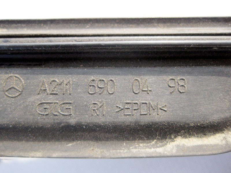 Mercedes-Benz  A2116901882 7167 Правий молдинг лобового скла з гумою ущільнювача E-Class W211 Одесса - изображение 3