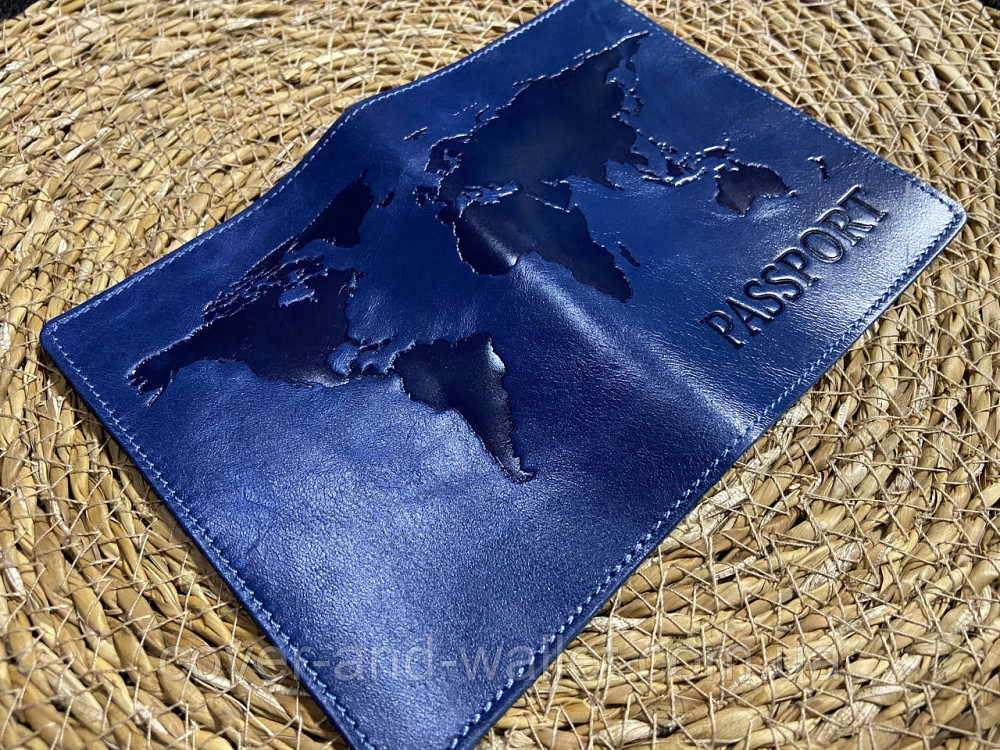 Синя шкіряна обкладинка на паспорт карта світу ST Leather Київ - фото 10