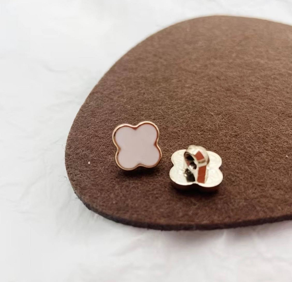 Ґудзики для шиття декоративні конюшина чорні білі для одягу та рукоділля, набір ґудзиків 20 шт Київ - фото 2