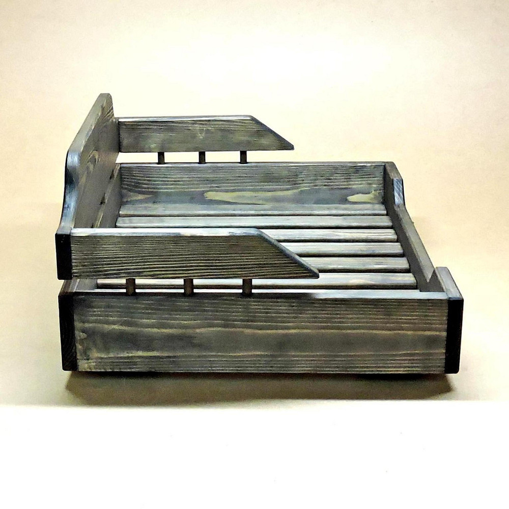 Лежак деревянный для собаки 