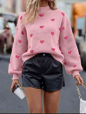 Жіночий стильний повсякденний светр із серцями Акрил/вовна рожевий-малиновий Одеса