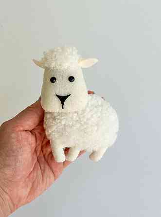 Мягкая фетровая игрушка овечка ручной работы – безопасная развивающая игрушка Киев
