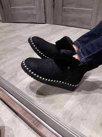 Уггі жіночі короткі замшеві 38 чорний Київ