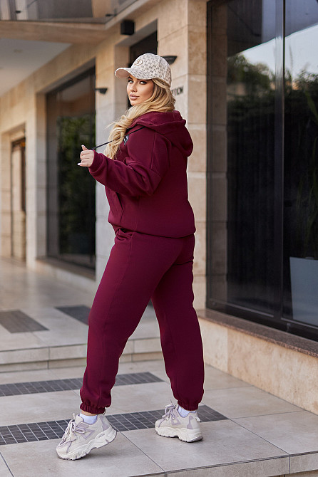 Жіночий спортивний костюм з нашивками "Walker" оптом | Батал Київ - фото 5