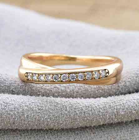 Кольцо куб. цирконий Xuping позолота 18К, 18 размер (ширина 4мм, вес 2.4г) Киев
