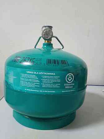 Газовий балон на 2 кг газу (4,8 л водяного об'єму) на різьбу 3/8" дюйма. Виробництво Польща. Стрий