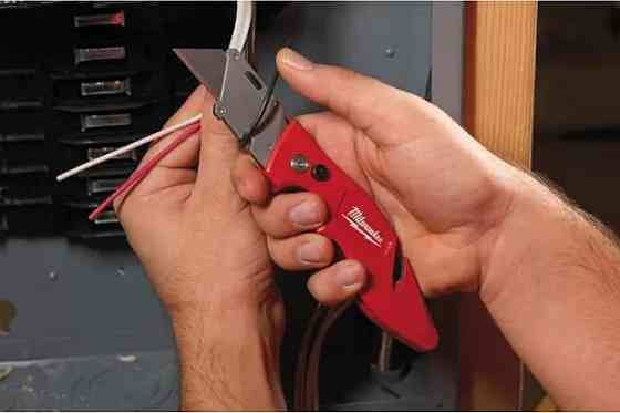 Нож (многофункциональный, выкидной) Milwaukee 48229901 Коломия