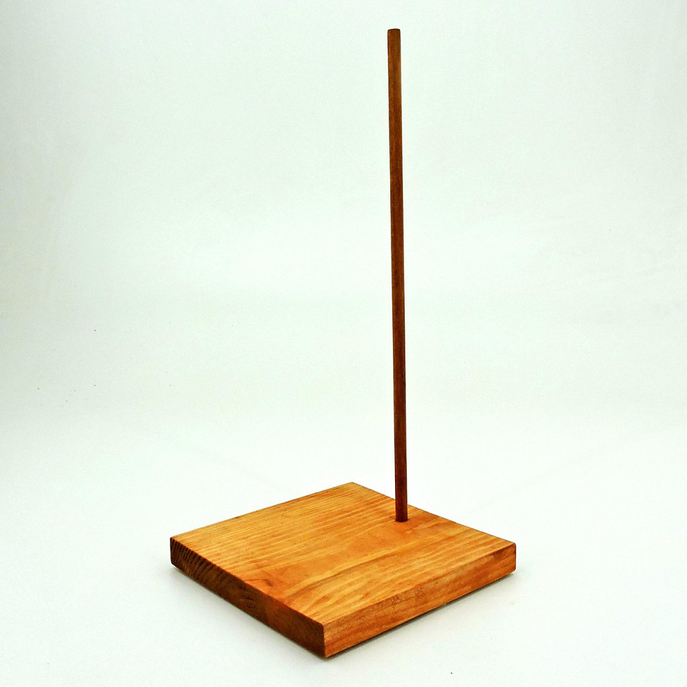 Подставка для кукол 