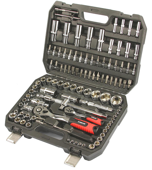 Набор инструментов торцевые головки 1/2