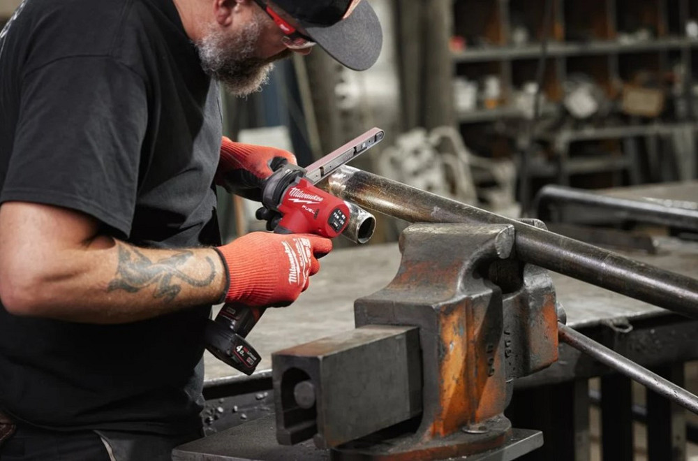 Стрічкова шліфувальна машина 13мм M12 FBFL13-402В MILWAUKEE (+ заряд.пристрій, 2 акум., сумка для Одесса - изображение 7