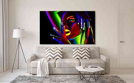 Картина холст в гостиную / спальню  Дівчина в неоні      MLP_212 80x120 см Киев