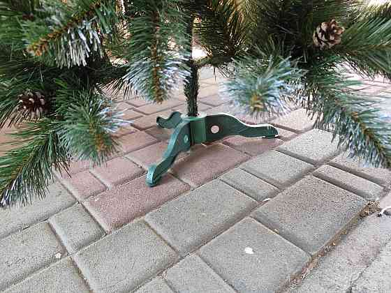 Штучна ялинка з інеєм і шишками ПВХ плівка 1.8 Одеса