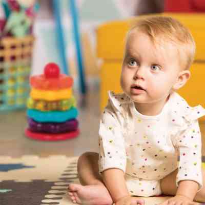 Развивающая игрушка Battat Цветная пирамидка 7 предметов (BT4579Z) Винница