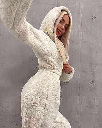 Жіночий теплий затишний комбінезон із капюшоном із хутра тедді Бежевий, 46/48 Одеса