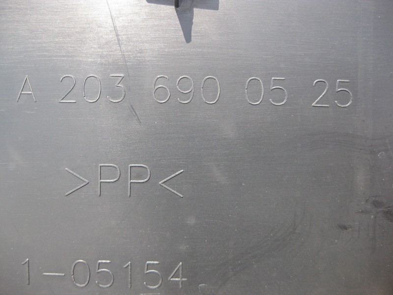 Mercedes-Benz  A2036900525 7C45 Накладка отвору багажника нижня C-Class W203 Одесса - изображение 3