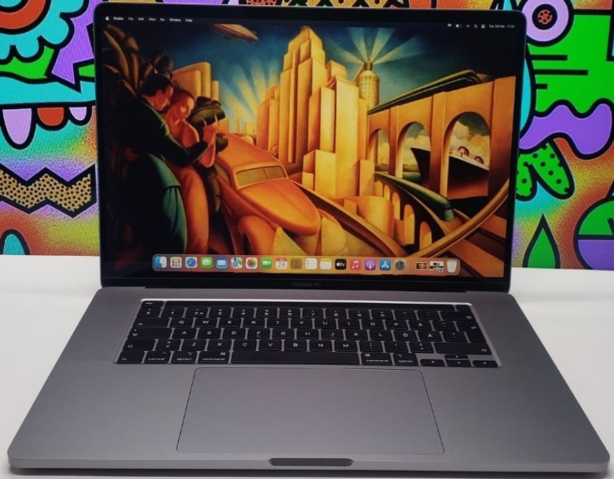 Ноутбук: MacBook Pro 16