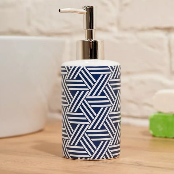 Шторка для ванной и душа набор аксессуаров и ванных принадлежностей: шторка,стакан для щеток,дозатор для мыла Каменец-Подольский