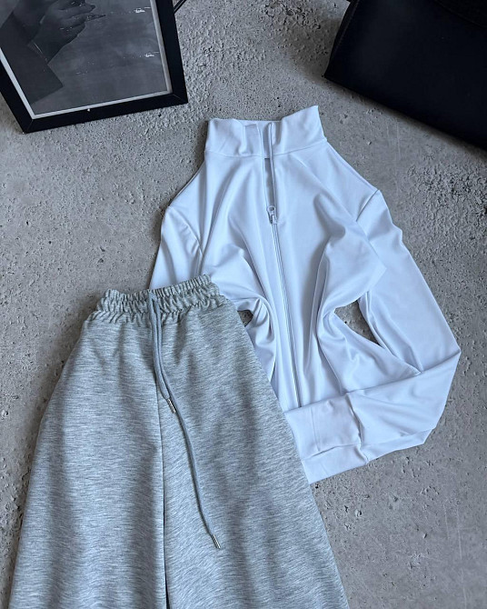 Жіночий стильний повсякденний костюм двойка двонитка Біло-сірий Одеса - фото 2