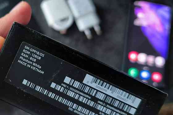 Топовий! Samsung s 21 8/128gb Киев