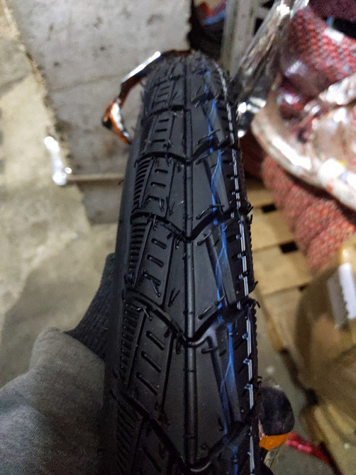 Шина мотоцикл 2,75 -17 TT красная, полушип Мукачево - изображение 1