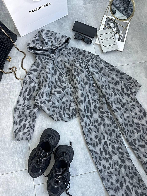 Жіночий повсякденний теплий принтований костюм двійка турецька трьохнитка на флісі Одеса - фото 3