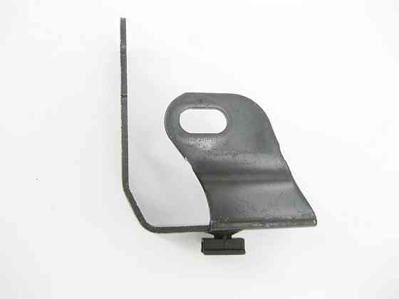 Mercedes-Benz  204626054 Кронштейн нижнього кріплення лівої фари на окулярі C-Class W204 E-Class C207 Одесса