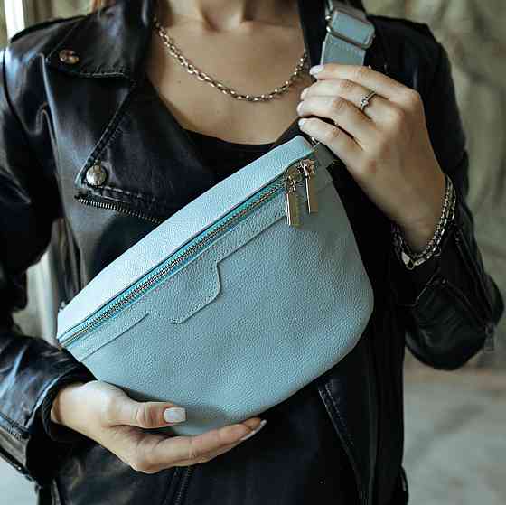 Жіноча шкіряна бананка, сумка з натуральної шкіри, стильна блакитна жіноча сумочкаMasterSem Київ