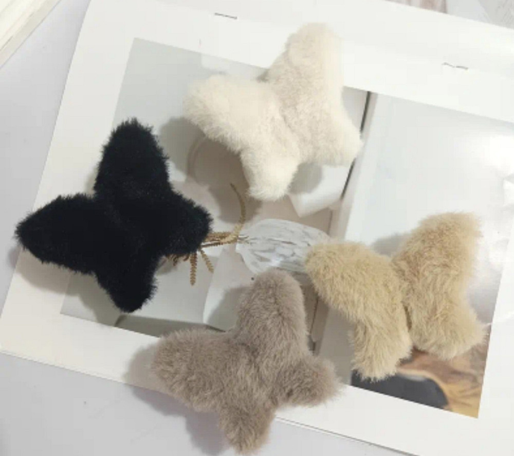 Шпилька крабік із хутра 