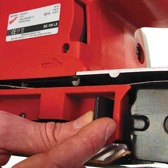 Шліфмашина стрічкова MILWAUKEE, BS 100 LE, 1150Вт, довжина стрічки 620мм Одеса