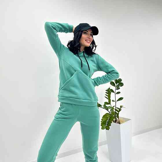 Женский спортивный костюм на флисе 