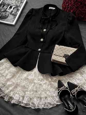 Женский романтичный костюм двойка: приталенный жакет костюмка с кружевной юбкой 44/46 Одесса